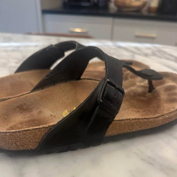 Birkenstock Gizeh Sandals - Picture 2 of 4
